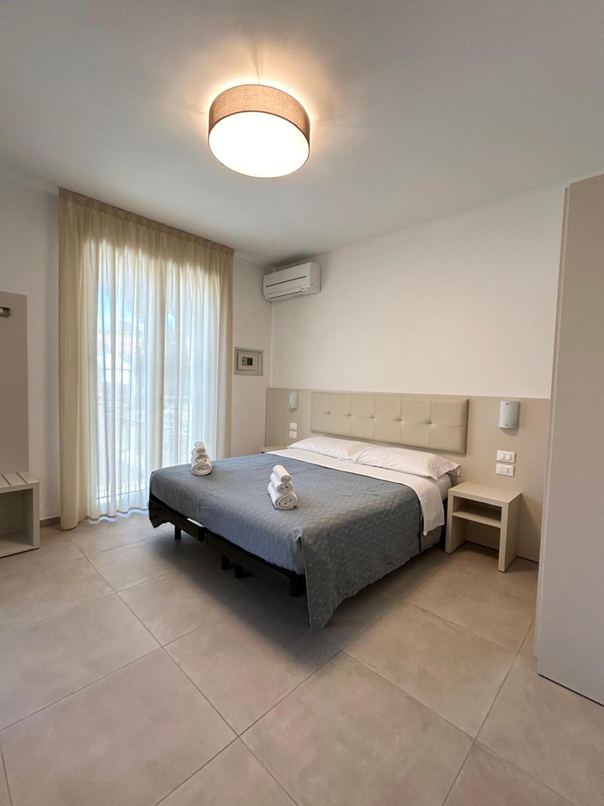 Hotel Brigantino ミラノ・マリッティマ エクステリア 写真